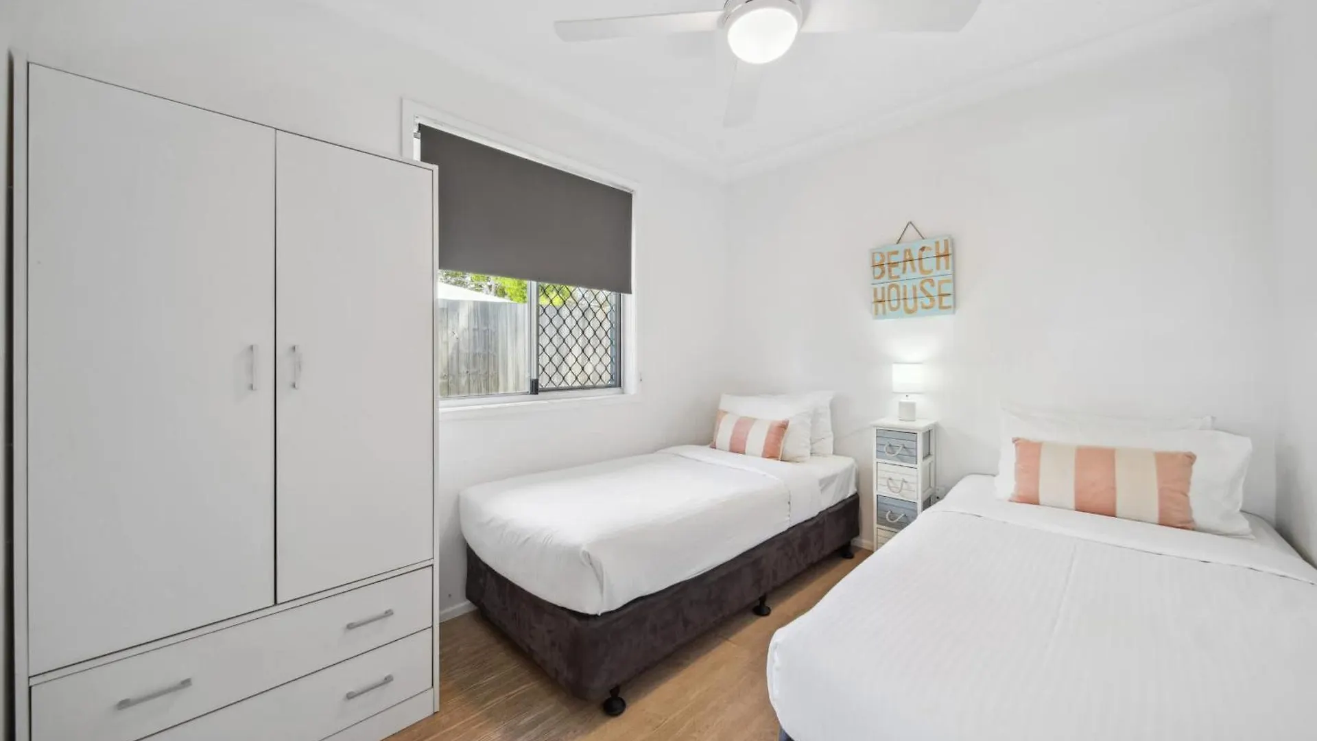 Tides & Tails Abode - Coolum Beach Pet Friendly Home 0*,  Αυστραλία